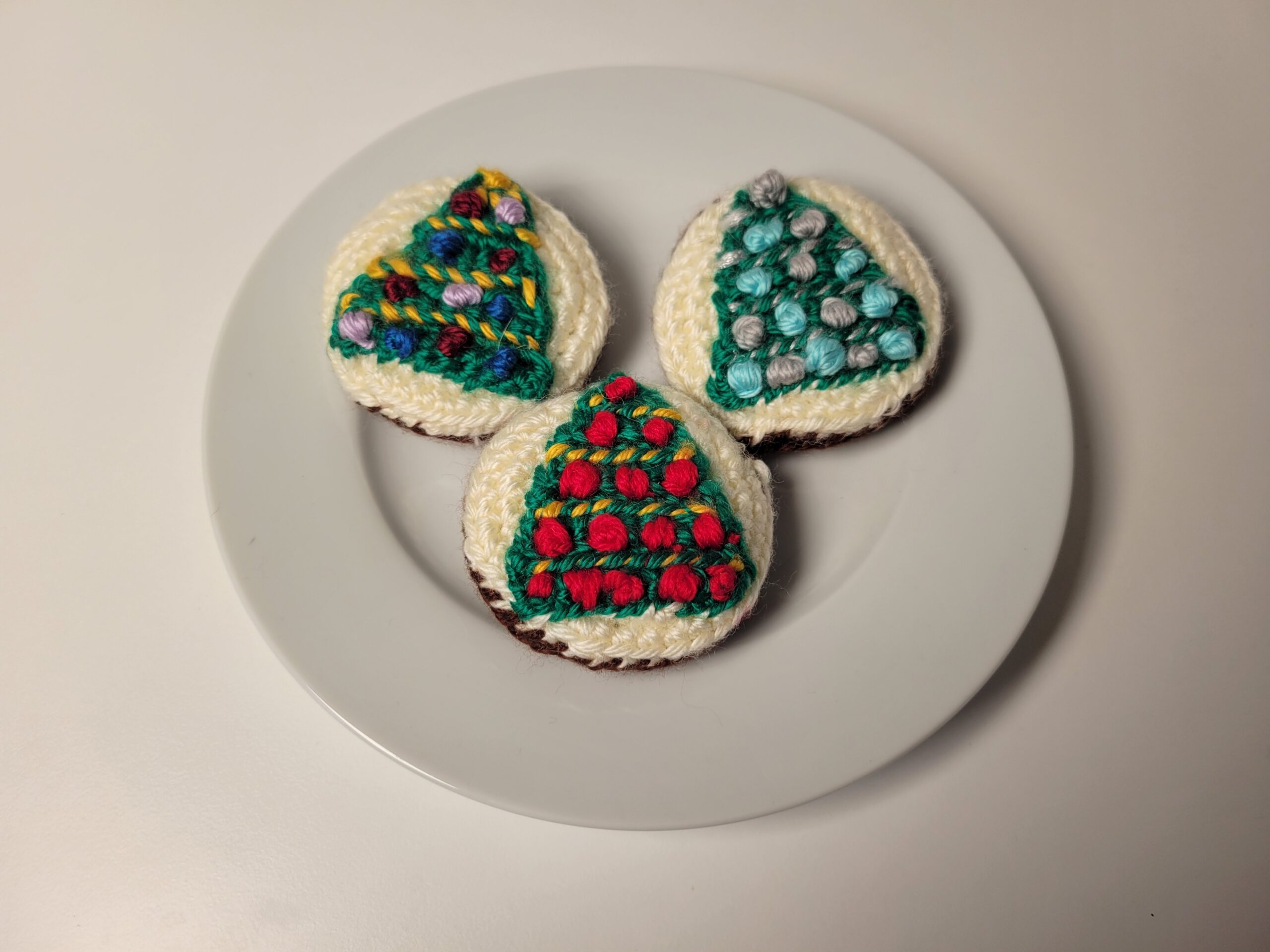 How to Crochet a Christmas Tree Sugar Cookie